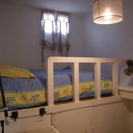 Apartment Lacornee *